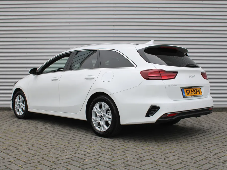 Kia Ceed Sportswagon 1.5 T-GDi DynamicPlusLine | Stoel- & stuurverwarming | Camera | Clima | Cruise adapt. | LED | Navi | Elek. achterklep | 16' LM |