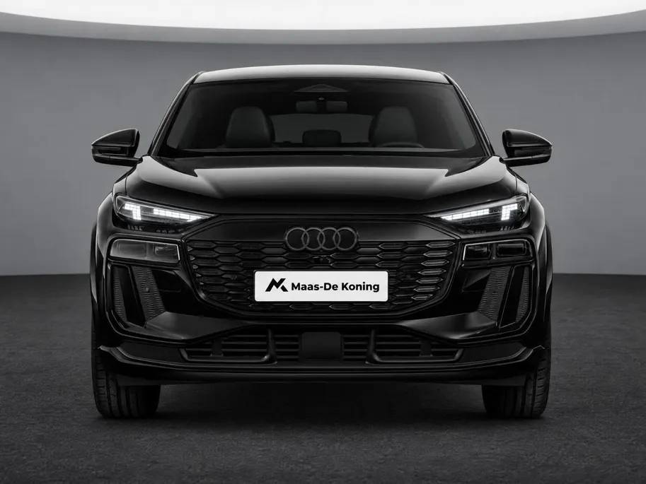 Audi Q6 e-tron Sportback S edition 83 kWh 252 PK · Trekhak elek. wegklapbaar · Optiekpakket zwart · S-line zwart leder-kunstlederen bekleding