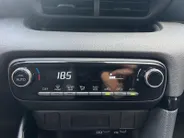 Toyota Yaris 1.5 Hybrid Dynamic | Nieuw | Apple Carplay/Android Auto | hill hold functie | airco (automatisch) | achteruitrijcamera | buitenspiegels verwarmbaar |