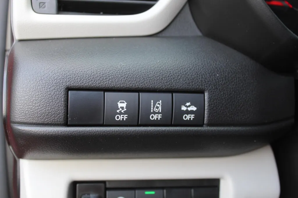 Suzuki Swift 1.2 Select | NU €2.200.- KORTING | Direct leverbaar | Stoelverwarming | Navigatie | Hoge instap | Tot 10 jaar garantie!