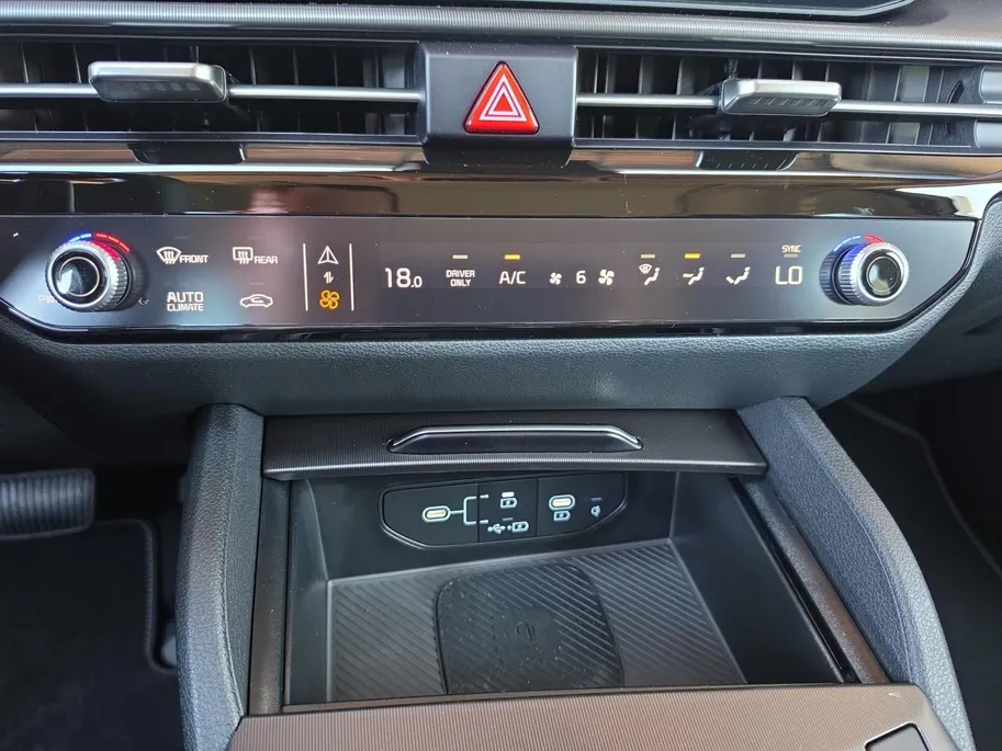 Kia Sportage 1.6 T-GDi Hybrid DynamicPlusLine | Stoel + Stuur verwarming | Navigatie | Climate control | Schuif/kantel dak | Elektrische achter klep