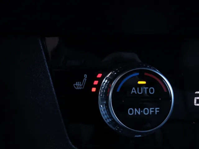 Mitsubishi Outlander 2.4 PHEV Intense+ | Stoel/Stuur Verwarming | Apple/Android Auto | 360* Camera |
