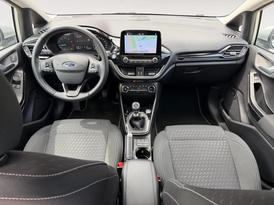 Ford Fiesta 1.0 EcoBoost Titanium |Apple Carplay/Android Auto| Trekhaak| Voorrutverwarming| 12 maanden Bovag garantie|