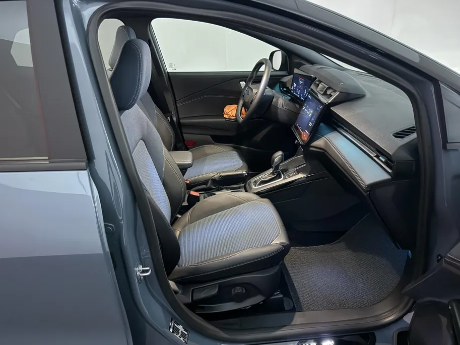 Ford Puma 1.0 EcoBoost Hybrid BlueCruise Edition | DIT IS EEN VOORRAADAUTO! | Winter Pack | Trekhaak Afneembaar | Sportonderstel | Matrix LED Koplampen |