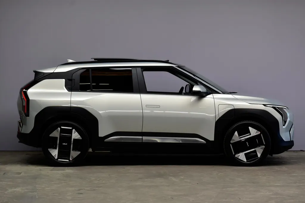 Kia EV3 58,3 kWh 204pk Plus Advanced