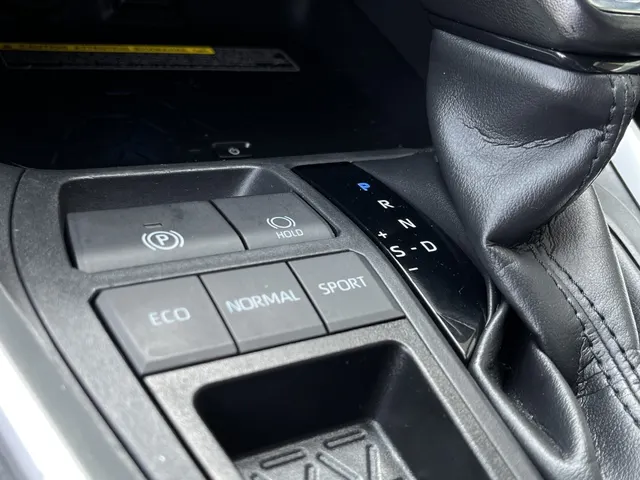 Toyota RAV4 2.5 Hybrid Bi-Tone