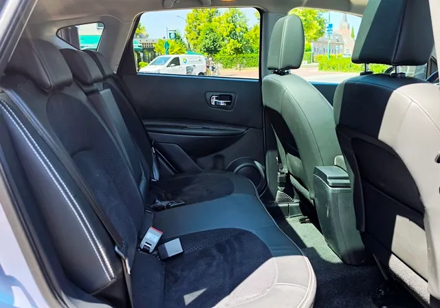 Nissan QASHQAI 2.0 140PK Connect Edition Navi - 360° Camera - Trekhaak 1400KG