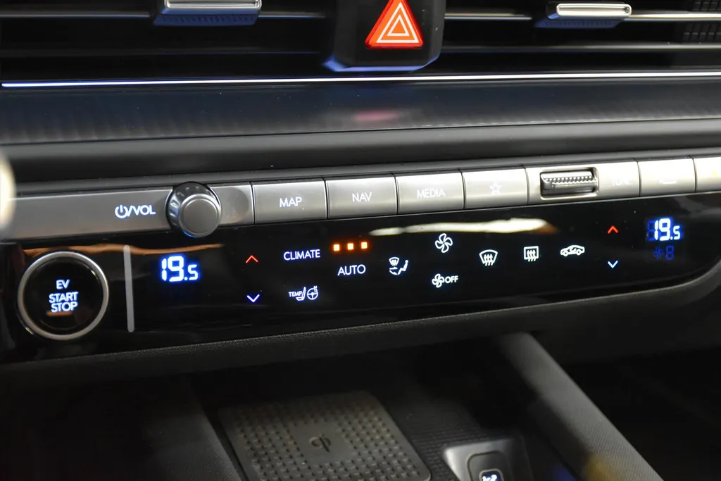 Hyundai IONIQ 6 77,4 kWh 325pk AWD First Edition I Schuifdak I SOH 100%