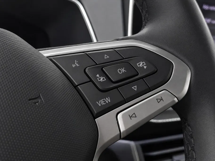 Volkswagen T-Cross 1.5 TSI 150pk DSG R-Line Edition · Camera · Apple/Android Car Play · Trekhaak · P-Sensoren · Navigatie · Stoelverwarming · 17'' Inch ·