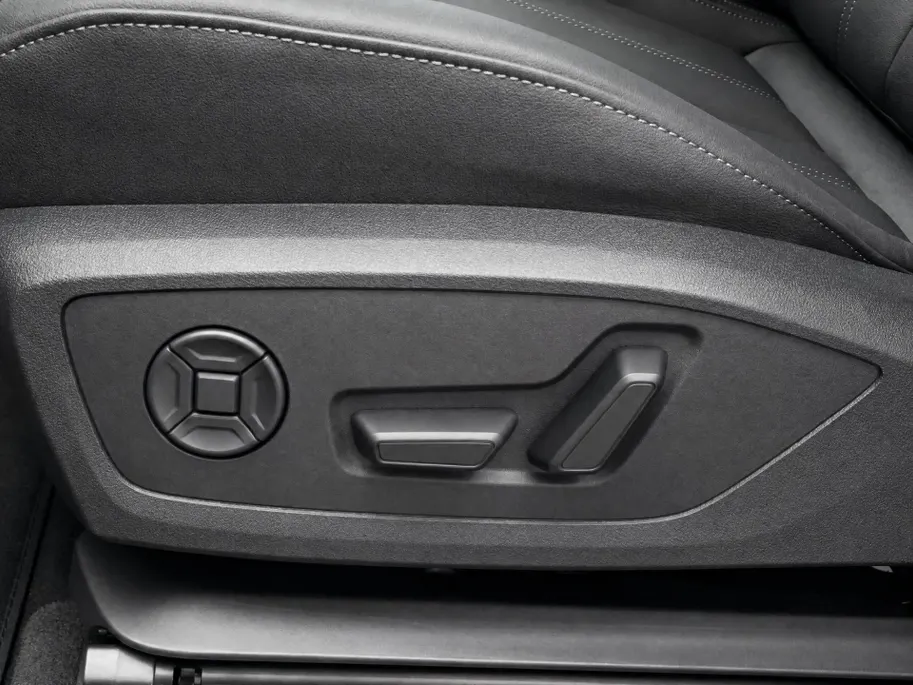 Audi Q6 e-tron S edition performance 100 kWh 306 PK · Tech pro · Glazen panoramadak · Trekhaak elek. wegklapbaar · Optiekpakket zwart