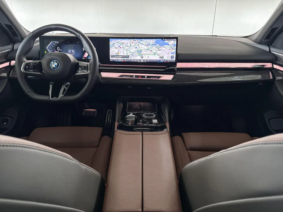 BMW 5 Serie Touring 550e xDrive M-Sport