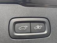 Volvo V60 2.0 B4 Core | Achteruitrijcamera | Elektr. Achterklep | Lederen bekleding | Geheugen stoelen | Dodehoek detectie | 12 maanden garantie! |