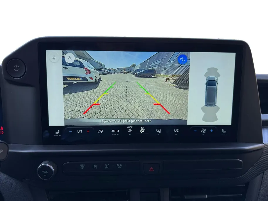 Ford E-Transit Custom 320 L1H1 Trend 71 kWh | Uit Voorraad Leverbaar | 344km WLTP Rijbereik | Achteruitrijcamera | Cruise Control | Parkeersensoren voor en achter | Verwarmbare Stoel en bijrijdersbank | Voorruitverwarming | Apple Carplay & Android Auto