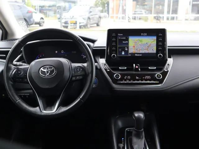 Toyota Corolla 1.8 Hybrid Style | All Seasons | Parkeersensoren V+A
