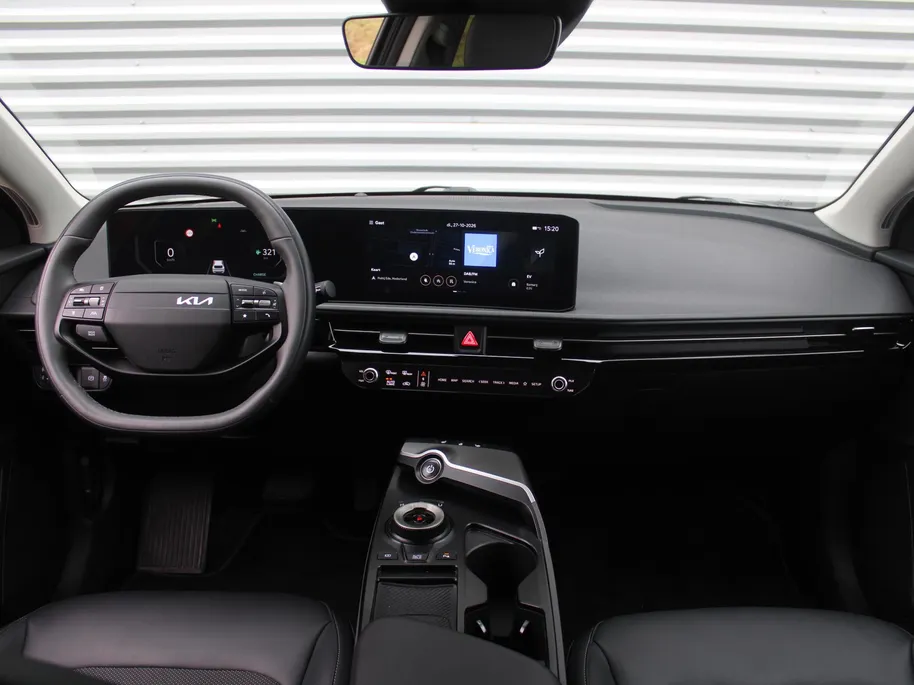 Kia EV6 Air 84 kWh | Stuur-/stoelverwarming | Camera | Cruise adapt. | Telefoonlader | Clima | Navi | 19' LM | LED | Apple Carplay/Android Auto |