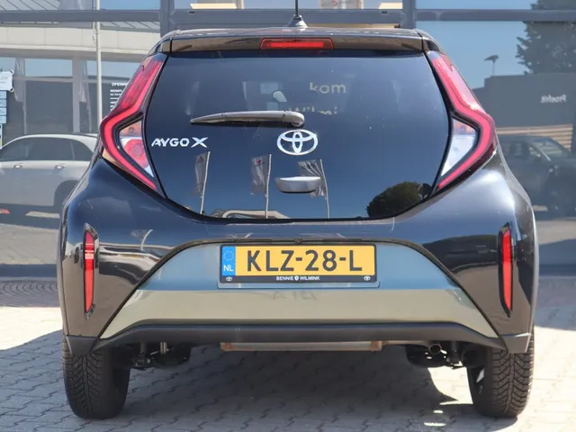 Toyota Aygo X 1.0 VVT-i MT Pulse Bi-tone | Carplay | All Seasons