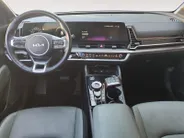 Kia Sportage 1.6T Hybrid Dark Edition | Trekhaak | Lederen bekleding | Stoel en stuurverwarming | Elektrisch verstelbare voorstoelen | Navigatie | Camera |