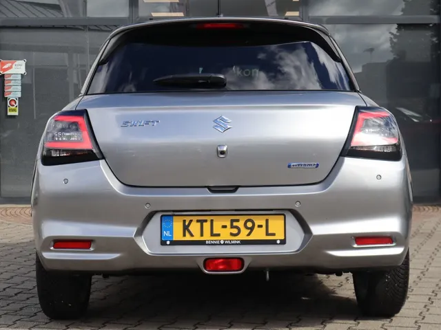 Suzuki Swift 1.2 Style Hybrid Automaat Keyless | Adaptive Cruise | AllSeasons