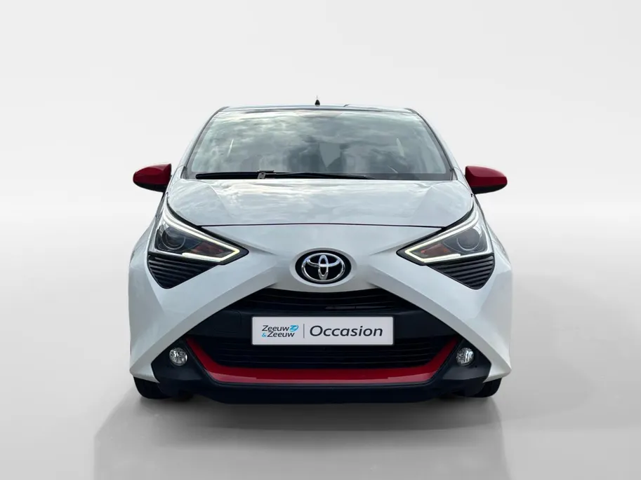 Toyota Aygo 1.0 VVT-i x-clusiv | Camera | Cruise | Lichtmetaal |