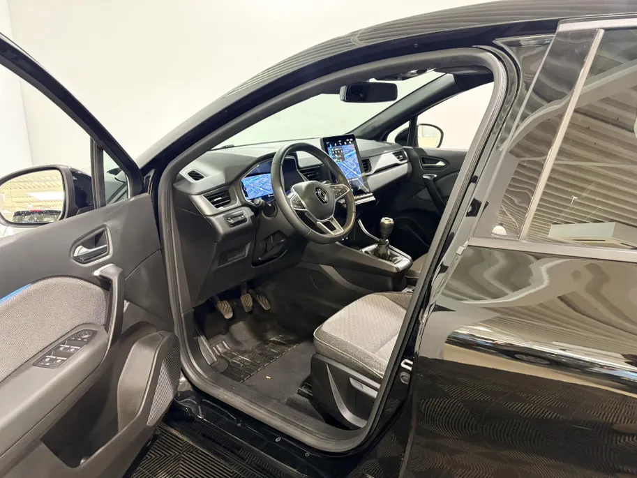 Renault Captur 90PK TCe Techno | Schuif/Kantel Dak | Navi | Camera | Digital Cockpit | Parkeersensoren | Climate Control | Cruise Control | Full LED | Lichtmetalen Velgen |