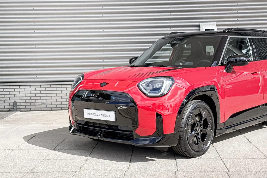 MINI Aceman SE John Cooper Works M 54.2 kWh