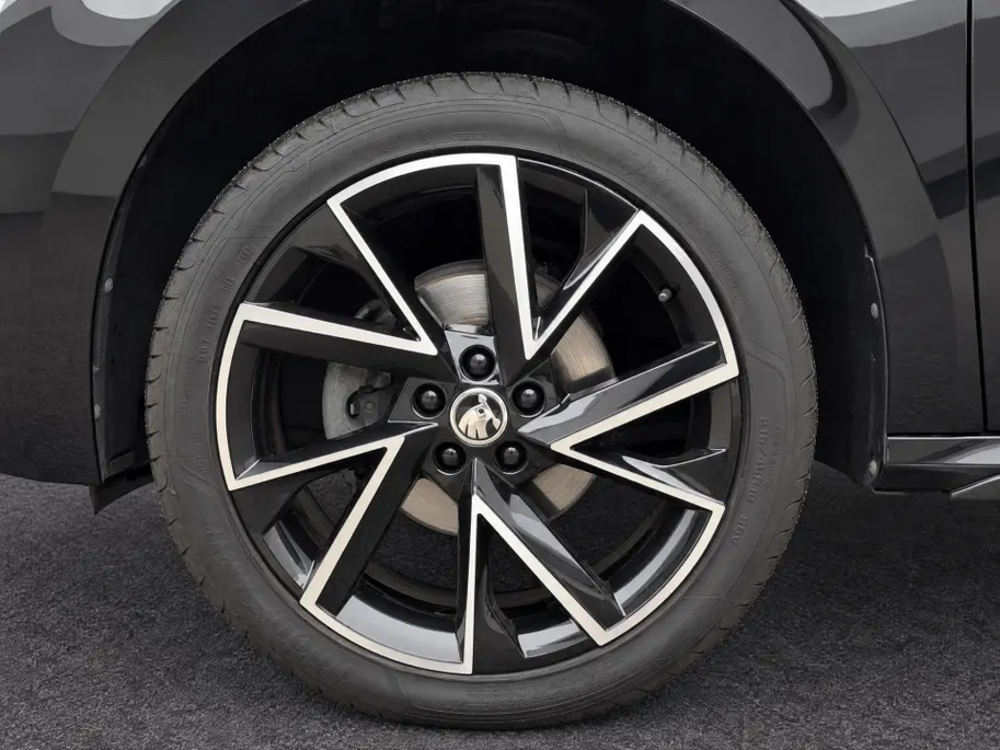 Škoda Kamiq 1.0 TSI 110pk DSG Monte Carlo · Camera · Keyless · Stoelverwarming · Apple/Android Car Play · Elek. Achterklep · 18'Velgen · Sportstoelen ·