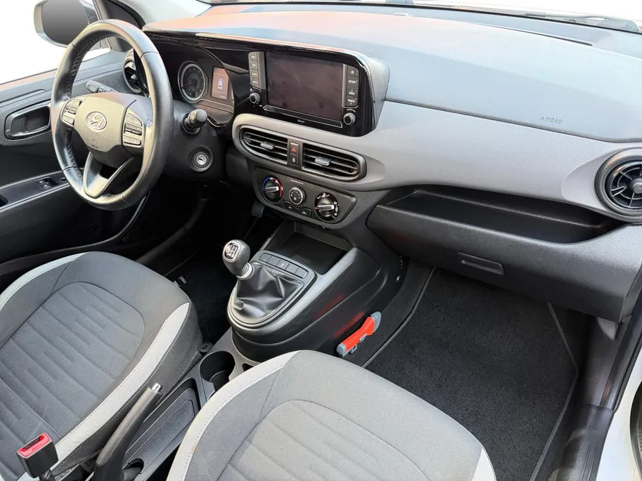 Hyundai i10 1.0 Comfort Smart | All-season banden | Navigatie | Achteruitrijcamera | Airco | Apple Carplay/ Android auto |
