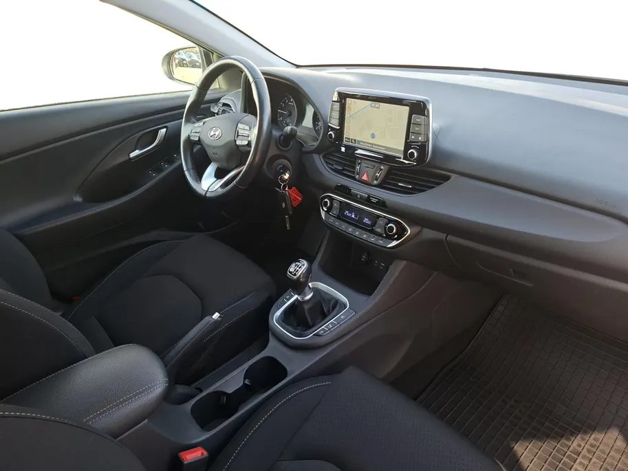 Hyundai i30 Wagon 1.0 T-GDI Comfort | Navigatie | Cruise | NU Rijklaarprijs! Incl.12 Maanden, APK, Onderhoudsbeurt etc! Premiumpakket gratis!