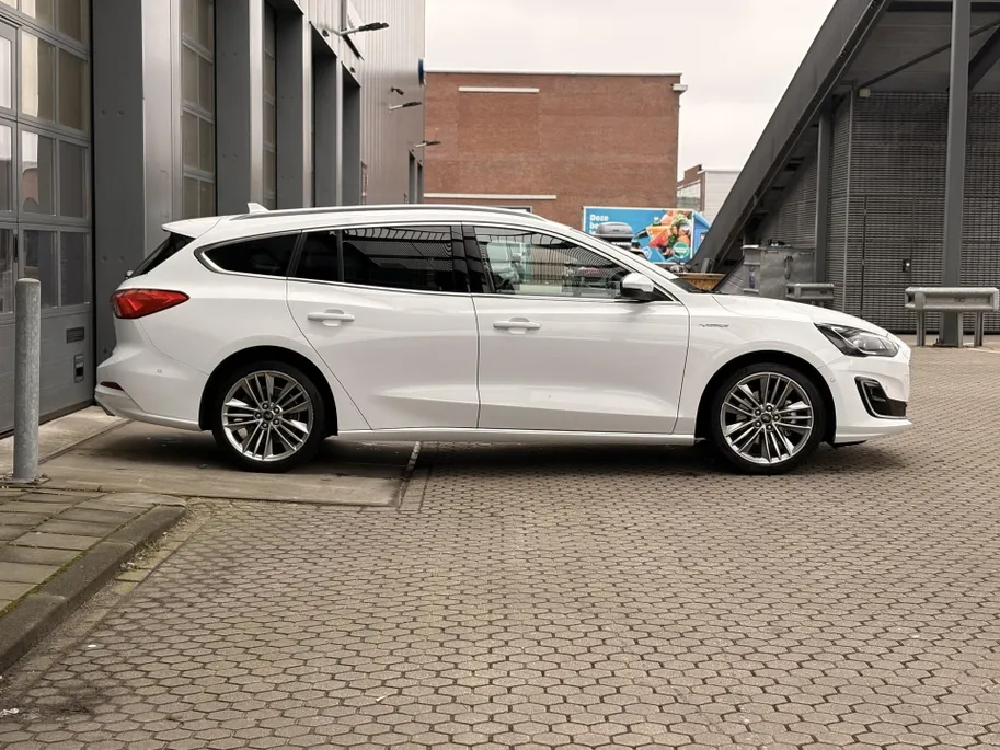Ford Focus Wagon 1.5 EcoBoost Automaat Vignale I WINTER PACK I DRIVER ASSISTANCE PACK I MATRIX LED-KOPLAMPEN I APPLE CARPLAY / ANDROID AUTO I B&O SOUNDSYSTEM I