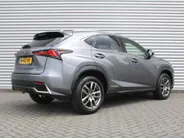 Lexus NX 300h AWD Sport Edition | Luxury + Safety Pack | Stuur-/stoelverwarming | Schuif-/kantel dak | Draadloze lader | 18' LM | Camera | Cruise adapt. |