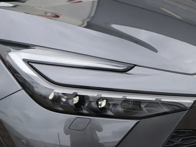 Toyota C-HR 2.0 PHEV 220 First Edition | Trekhaak | Stuur en stoelverwarming VERKOCHT