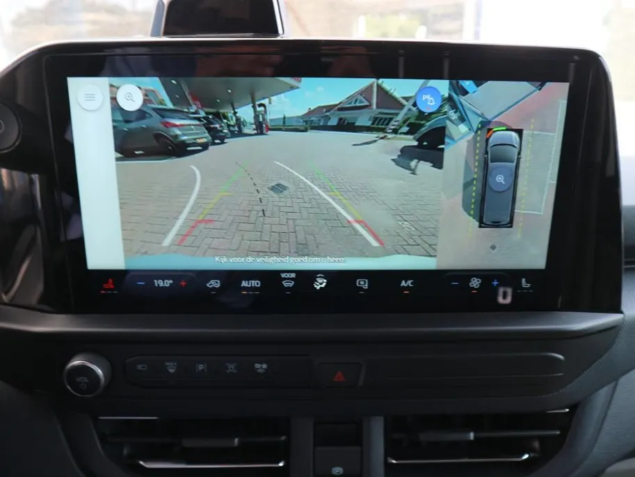 Ford E-Transit Cust. 340 L2H1 Limited 71 kWh * ADAP CRUISE * BLIS * NAVI * 360 CAMERA *