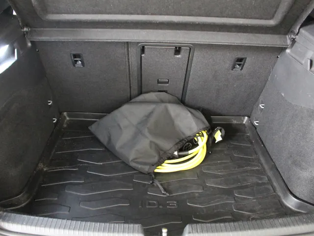 Volkswagen ID.3 Pro Edition 58 kWh Navigatie | Warmtepomp | 18' 'East Derry' | Keyless | 92 % SoH