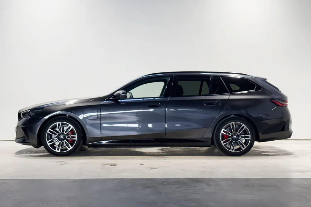 BMW 5 Serie Touring 530e M Sport Edition M Sportpakket Pro