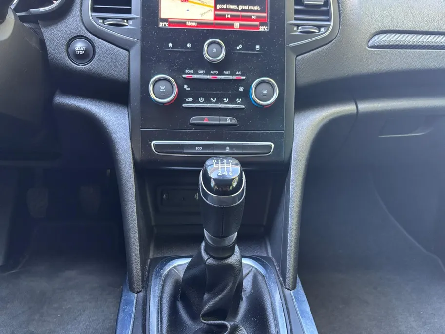Renault Mégane 1.3 TCe Limited 115PK | 1ste eigenaar | Trekhaak | All Season banden | Navigatie | Cruise Control | Climate Control | Lichtmetalen velgen |