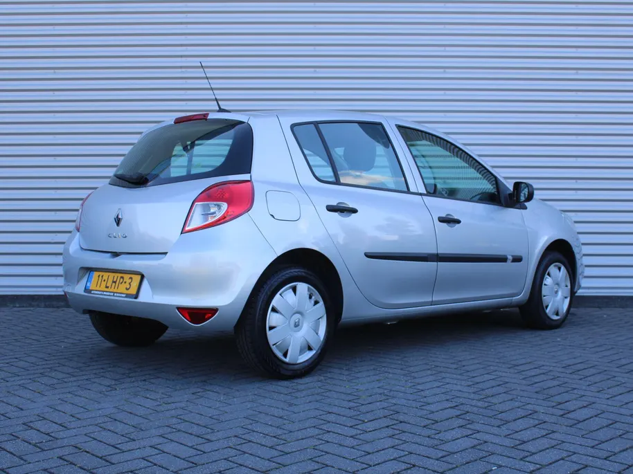 Renault Clio 1.2 Special Line | 5-Drs | Navi | Airco | Eerste eigenaar | Elek. ramen | Michelin Winterbanden |