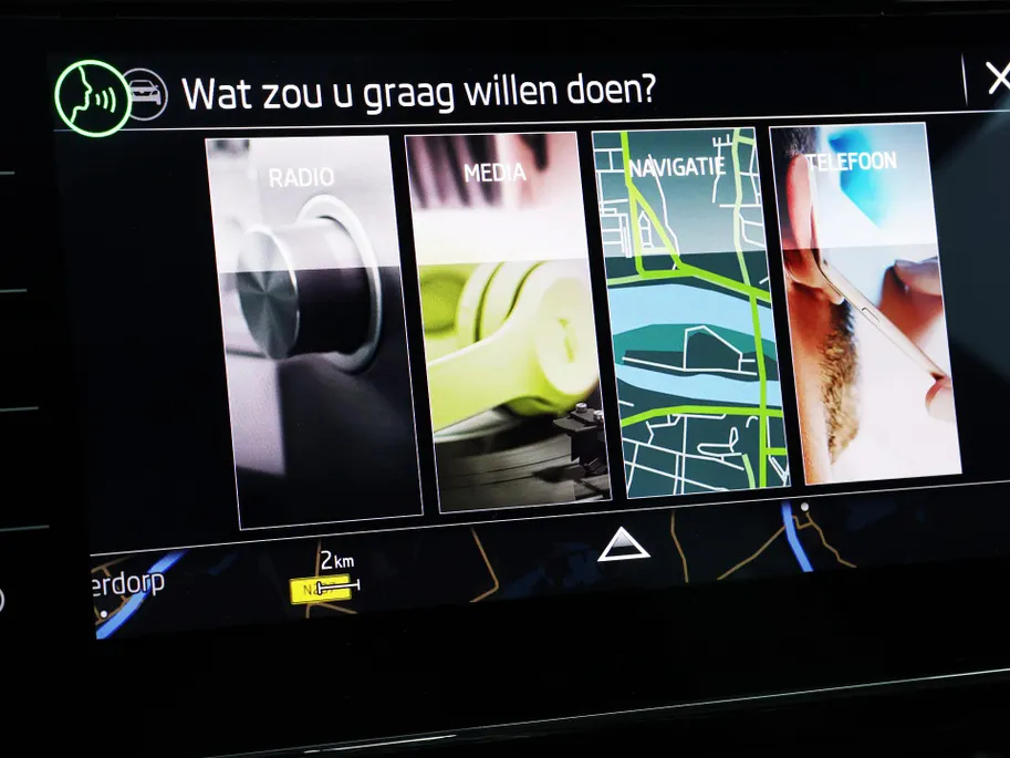 Škoda Superb Combi 1.4 TSI iV 218pk DSG Sportline Business · Panoramadak · 360 Camera · Inklap. Trekhaak · Matrix LED · Canton Audio · Elek. Stoelen + Geheugen ·