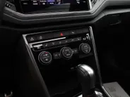 Volkswagen T-Roc 1.5 TSI 150pk DSG Sport · Panoramadak · Camera · Stoelverwarming · Elek. Achterklep · ACC · Dodehoeksensor ·