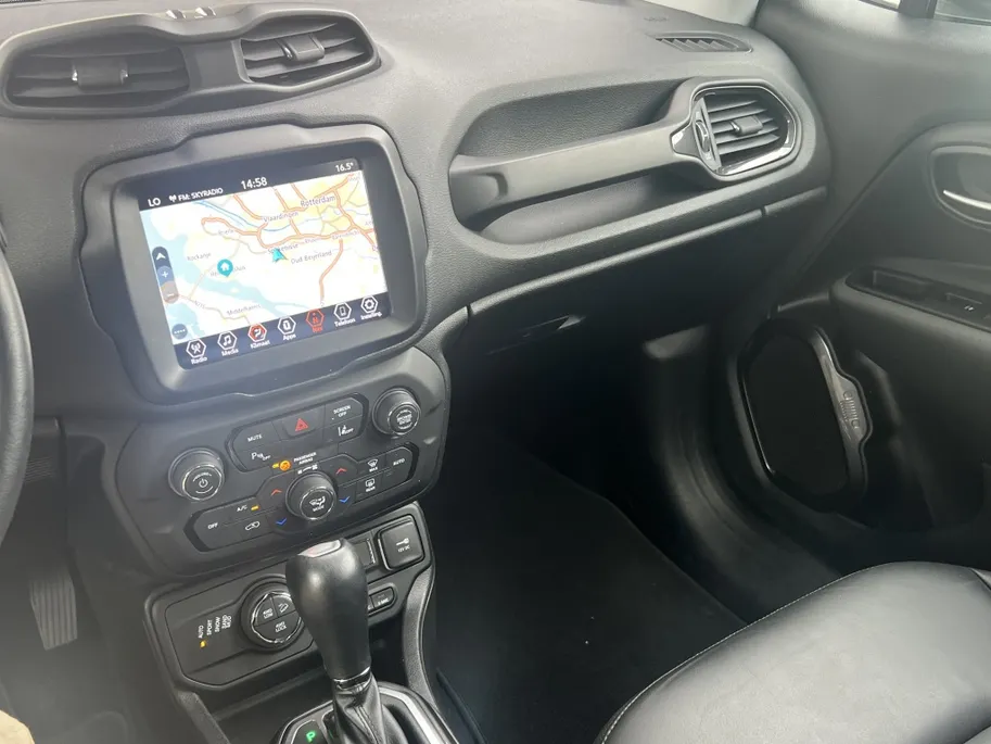 Jeep Renegade 4xe 240 PK Hybrid Limited | Navi | Carplay | Leder | Winter