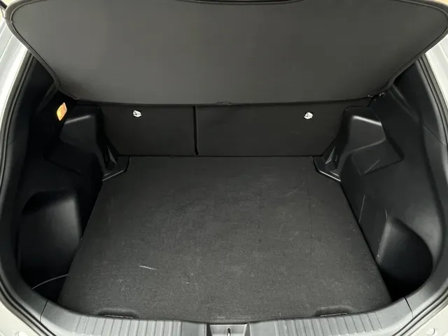 Toyota Yaris Cross 1.5 Hybrid 130 Dynamic | Stuur en Stoelverwarming | All Seasons