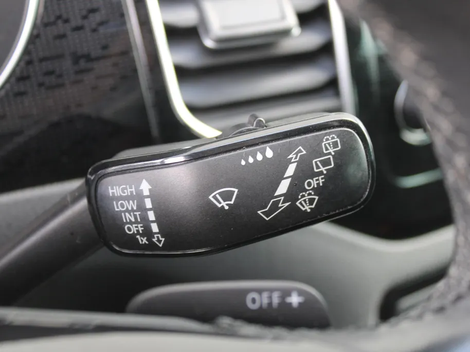 Volkswagen Golf Sportsvan 1.4 TSI Sound | Automaat | Navi | Trekhaak | 16” LM | Stoelverwarming | Cruise adapt. | All seasons | Apple CarPlay/Android Auto |