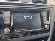 Škoda Rapid Spaceback 1.0 TSI Greentech Clever | Panoramadak | Climate Control | Cruise Control | Stoelverwarming | Parkeersensoren achter | DAB |