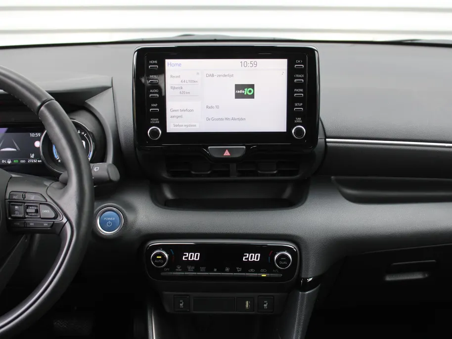 Mazda 2 Hybrid 1.5 Agile | Comfort pakket | 15' LM | Stoelverwarming | Apple Carplay / Android Auto |