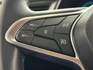 Renault Captur 1.6 E-Tech PHEV 160 Intens | Groot Scherm + Navigatie | Parkeercamera | Cruise Control