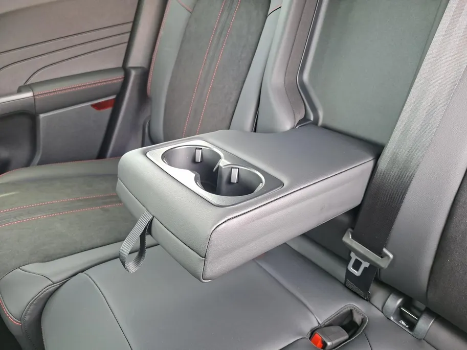 Ford Kuga 2.5 PHEV ST-Line X 2.000,- Ready Set Ford Bonus | Driver Assistancepack | El. Trekhaak | 360Camera | Adaptive Cruisecontrol | Navigatie | Matrix Led koplampen | El. Verstl. voorstoelen | AGR | BLIS | Nieuw te bestellen! | 0,99% rente icm Ford Options |