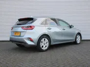 Kia Ceed 1.0 T-GDi DynamicPlusLine | Stuur-/stoelverwarming | Camera | Draadloos laden | LED | Dodehoek detectie | 16' LM |