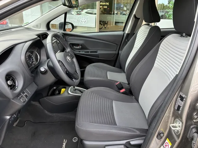 Toyota Yaris 1.5 Hybride Design Sp.| Trekhaak | Navi