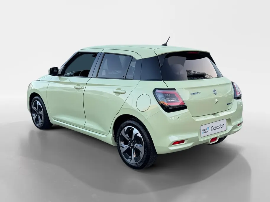 Suzuki Swift 1.2 Style Smart Hybrid | Apple Carplay/Android Auto | Achteruitrij Camera | Adaptive Cruise Control | All-Season | BLISS | LED | LMV 16' | Stoelverwarming |