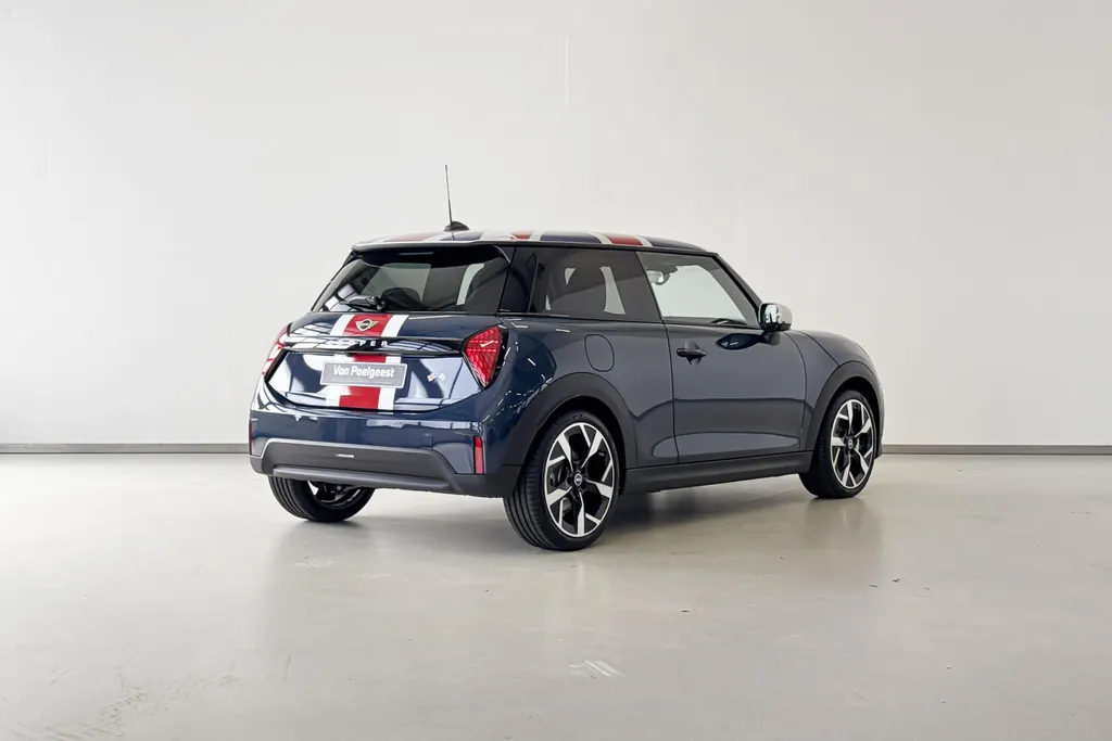 MINI Cooper 3-deurs 1.5 Cooper C Oxford Edition Classic