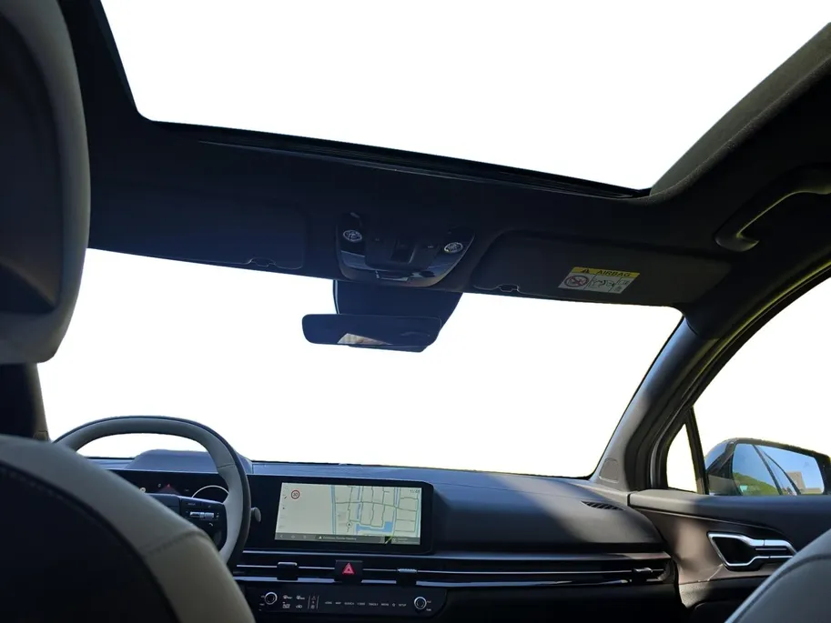 Kia Sportage 1.6 T-GDi Hybrid GT-PlusLine | Schuif/kanteldak | Lederen bekleding | 360 Graden camera | Head up display | Elektrische achterklep | Elektrische stoel verstelling met geheugen | Stoel verwarming + ventilatie voor | Dodehoek camera | Draadloze oplader | Ad